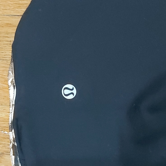 Lululemon  sleeveless top - Picture 4 of 4